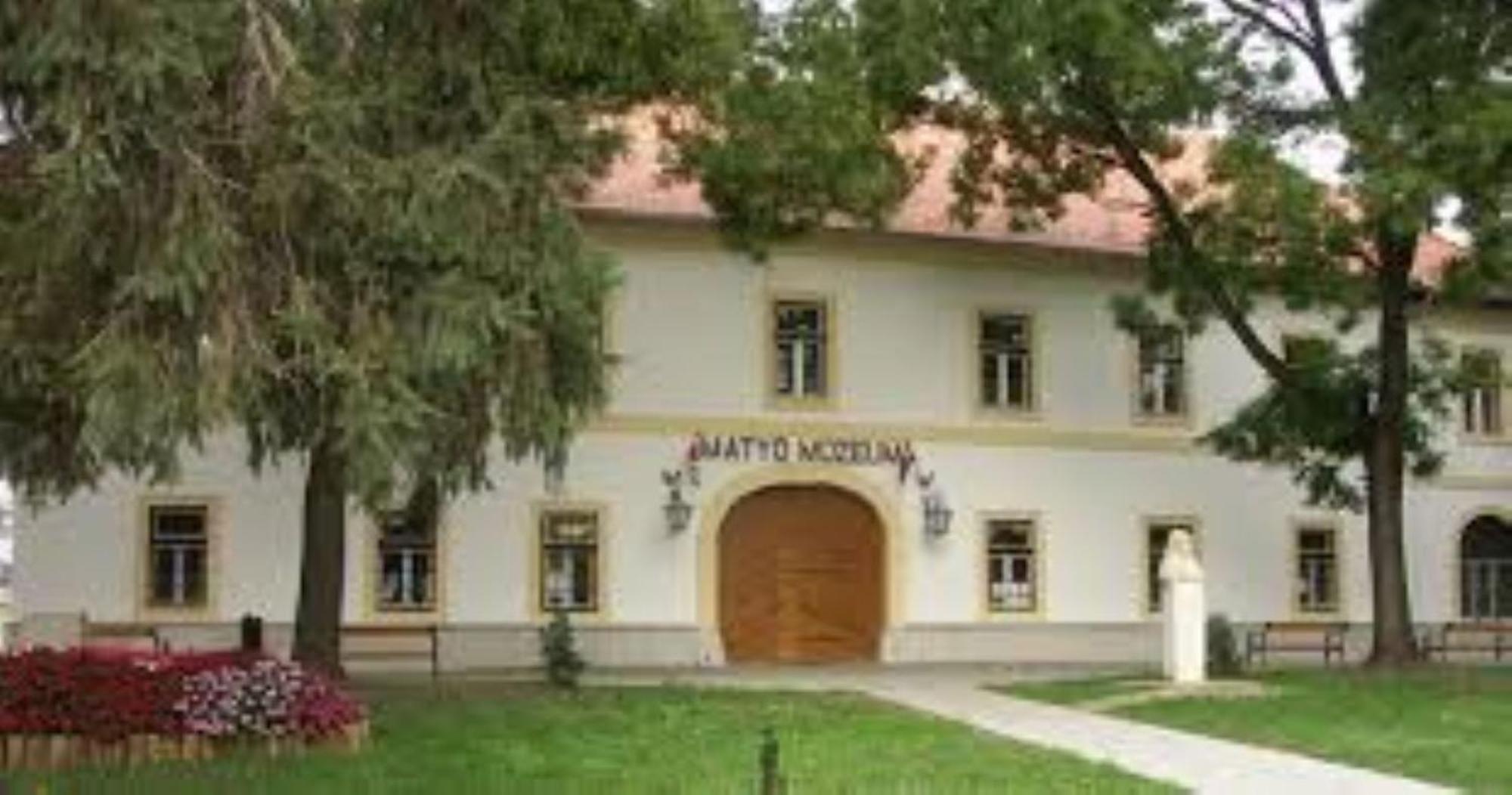 Fenyo Panzio Bed & Breakfast Mezőkövesd Dış mekan fotoğraf