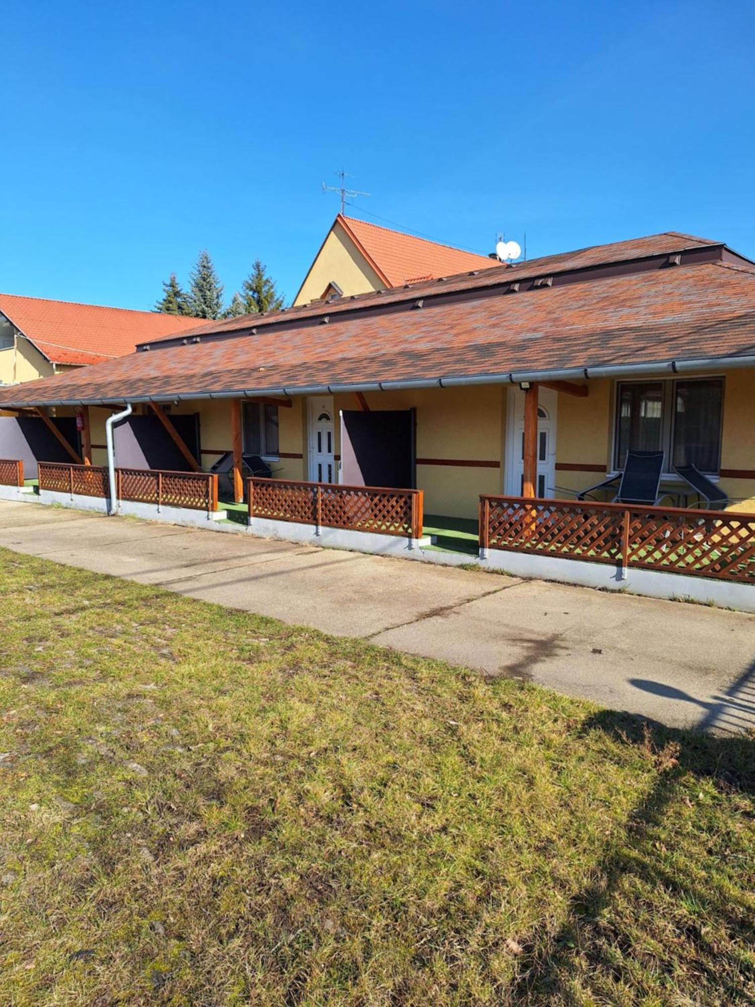 Fenyo Panzio Bed & Breakfast Mezőkövesd Dış mekan fotoğraf